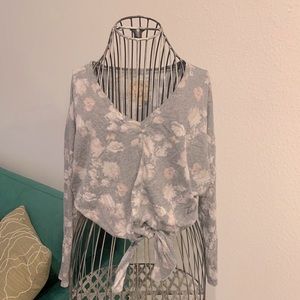 Front tie faded floral tee (super soft) Size S